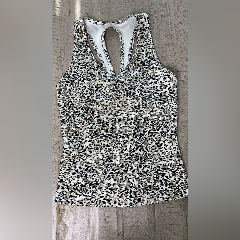 Women’s athletic tank top